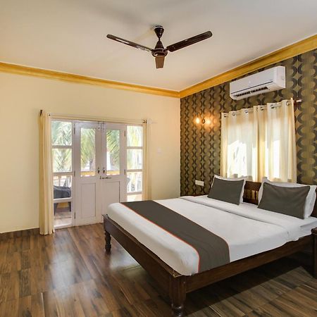 Collection O Romeos Place Baga Beach Hotel Калангуте Екстериор снимка
